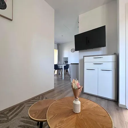 Les Du Pont Joffre Apartment *
