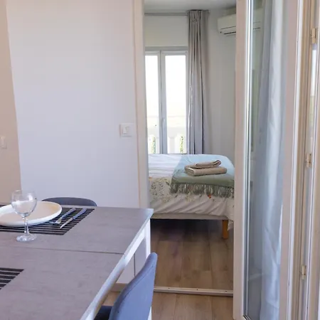 Les Du Pont Joffre Apartment *