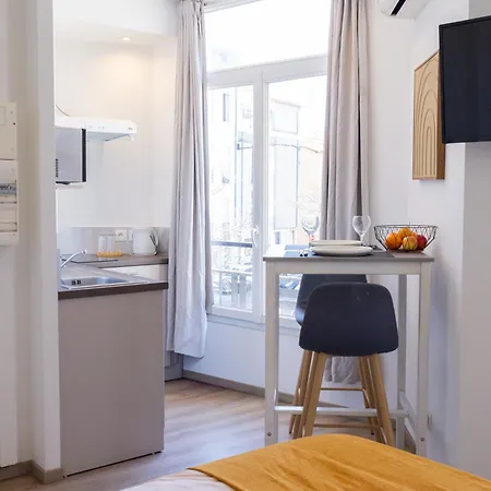Les Du Pont Joffre Apartment