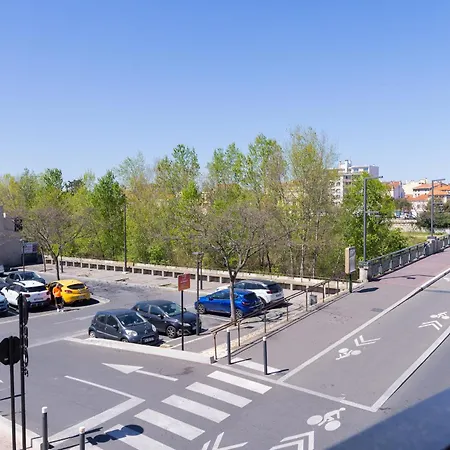 Les Du Pont Joffre Apartment