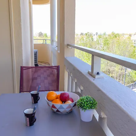 Les Du Pont Joffre Apartment *